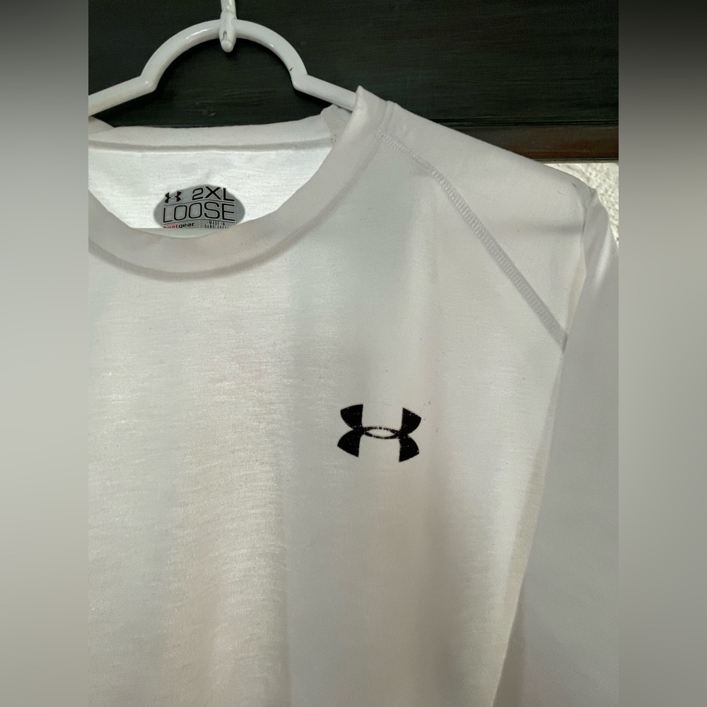 Under Armour Men’s White Loose Fit Shirt - 2XL
